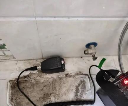 省直辖屋顶漏水维修公司分享下卫生间漏水的危害及解决方法